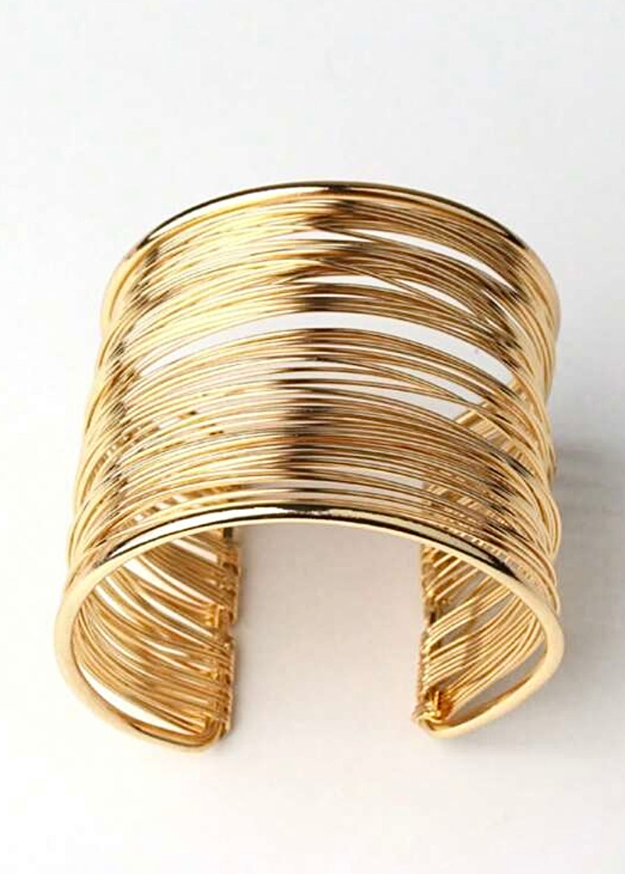 Statement bracelet Gold