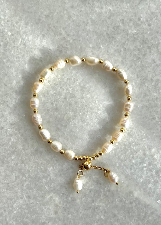 Pearl bracelet